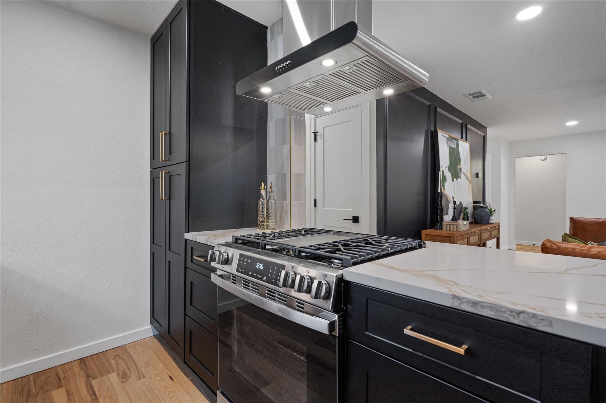 4714 Bundyhill Dr, Austin, TX 78723