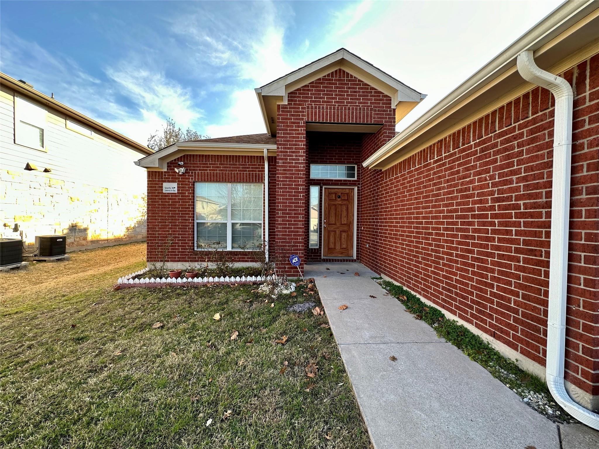 1817 Rachel Ln, Round Rock, TX 78664