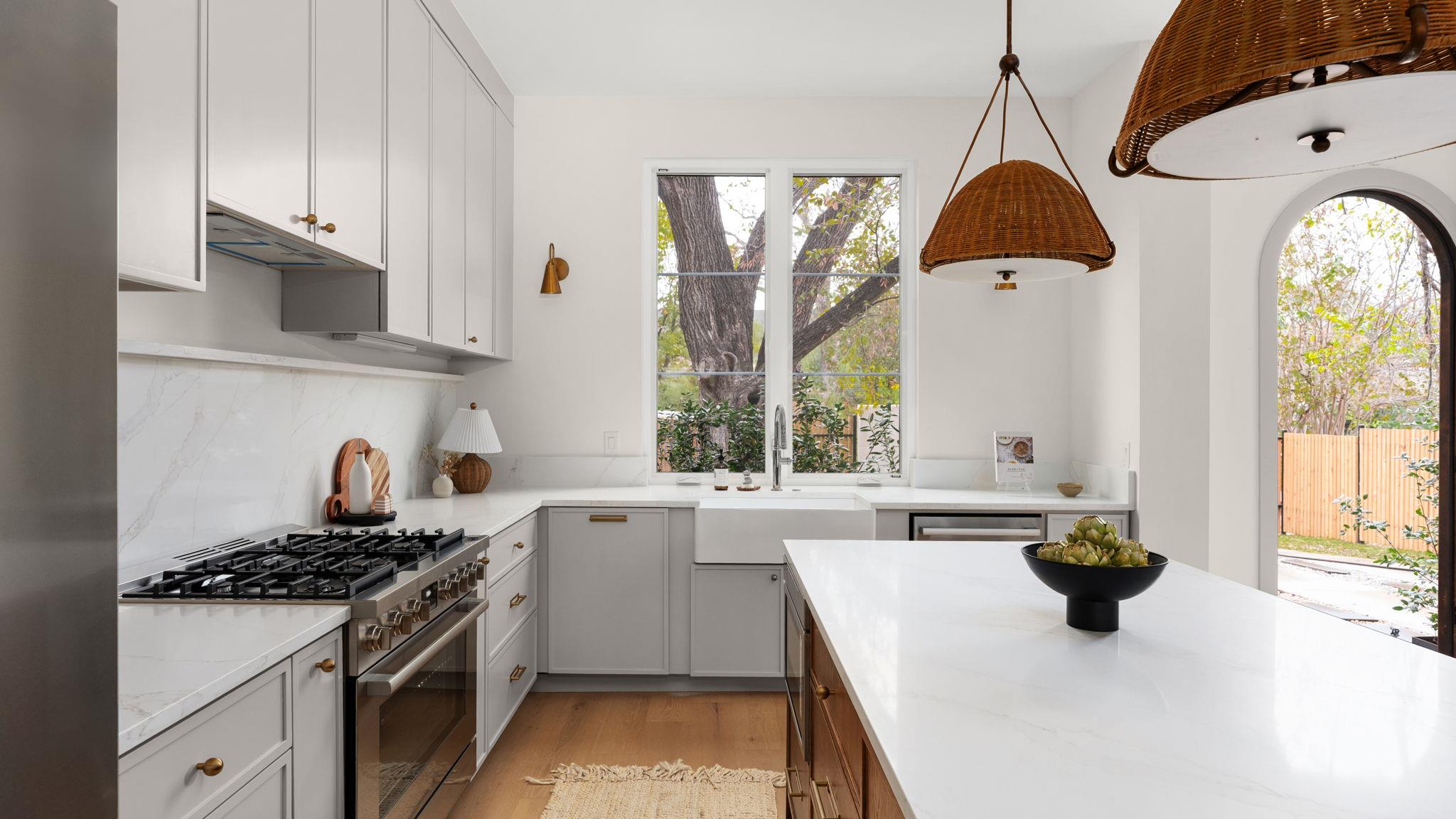 4900 Majestic Dr, Austin, TX 78745