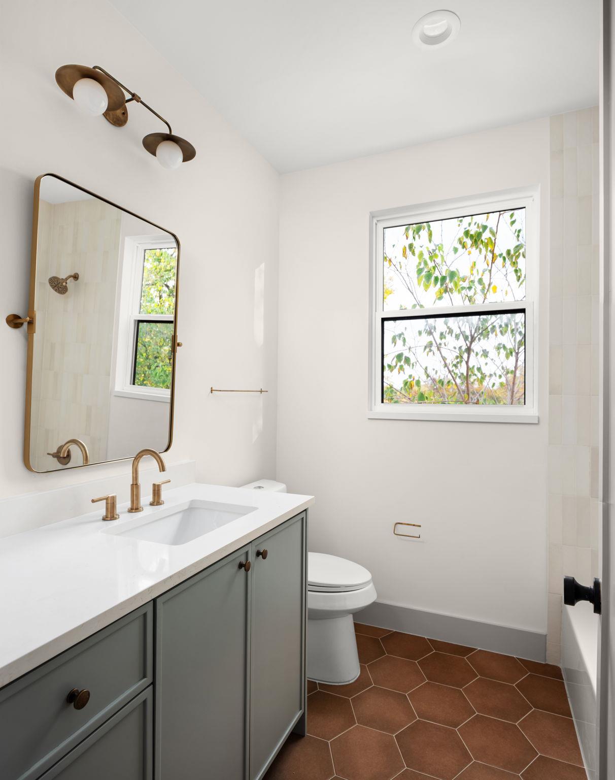 4900 Majestic Dr, Austin, TX 78745