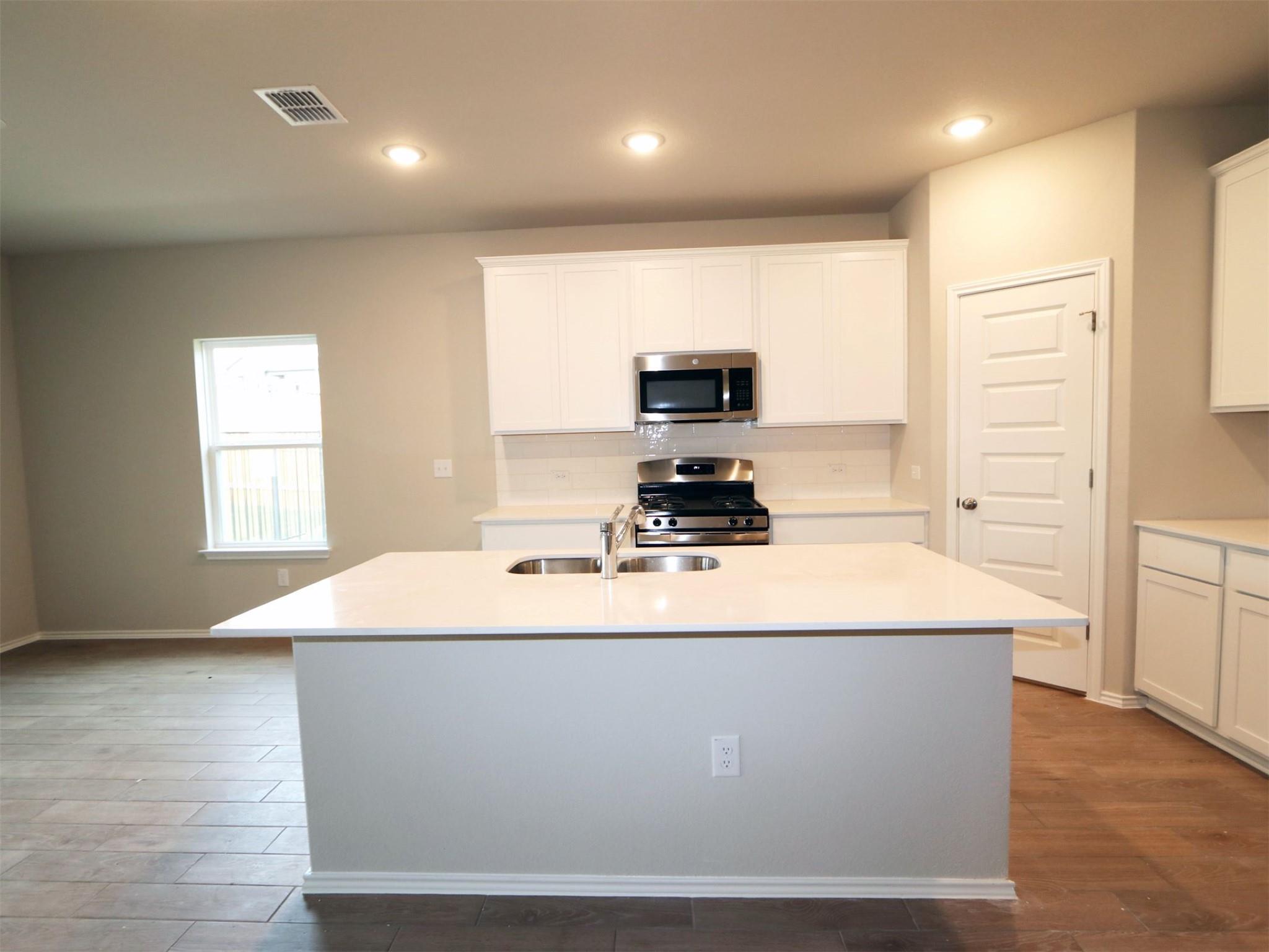 4501 Bridal Veil Dr, Austin, TX 78747