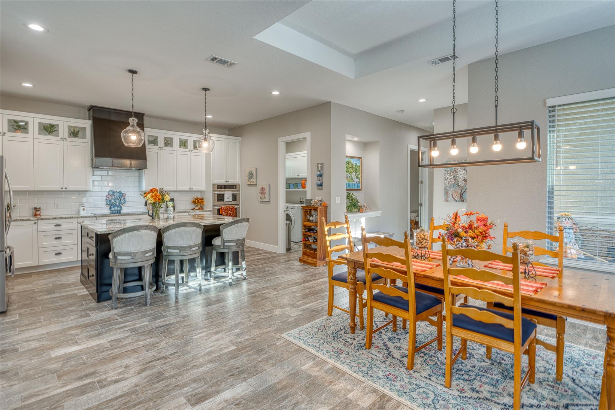 317 Parallel Circle Cir, Horseshoe Bay, TX 78657