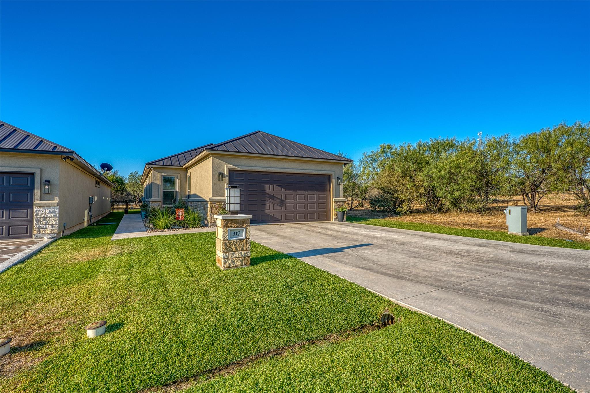 317 Parallel Circle Cir, Horseshoe Bay, TX 78657