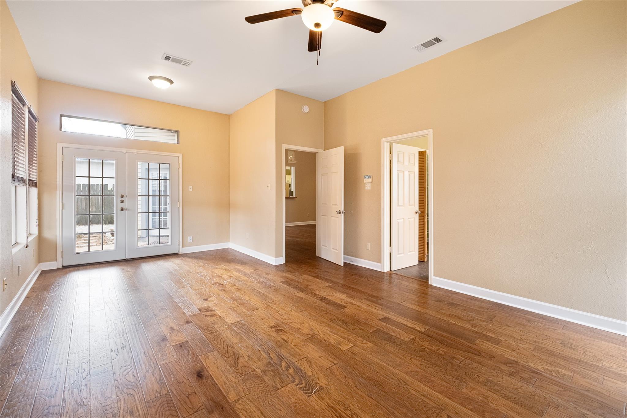 12505 Hunters Chase Dr, Austin, TX 78729