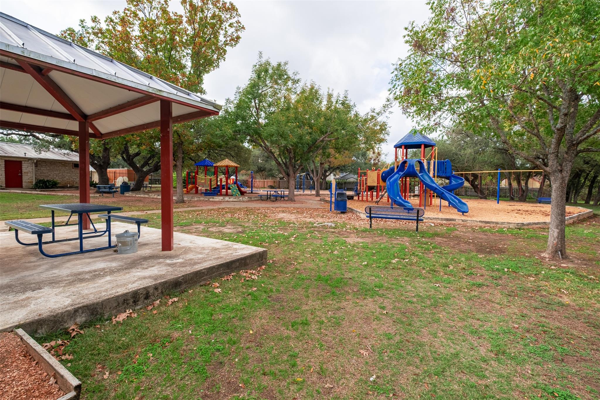 12505 Hunters Chase Dr, Austin, TX 78729