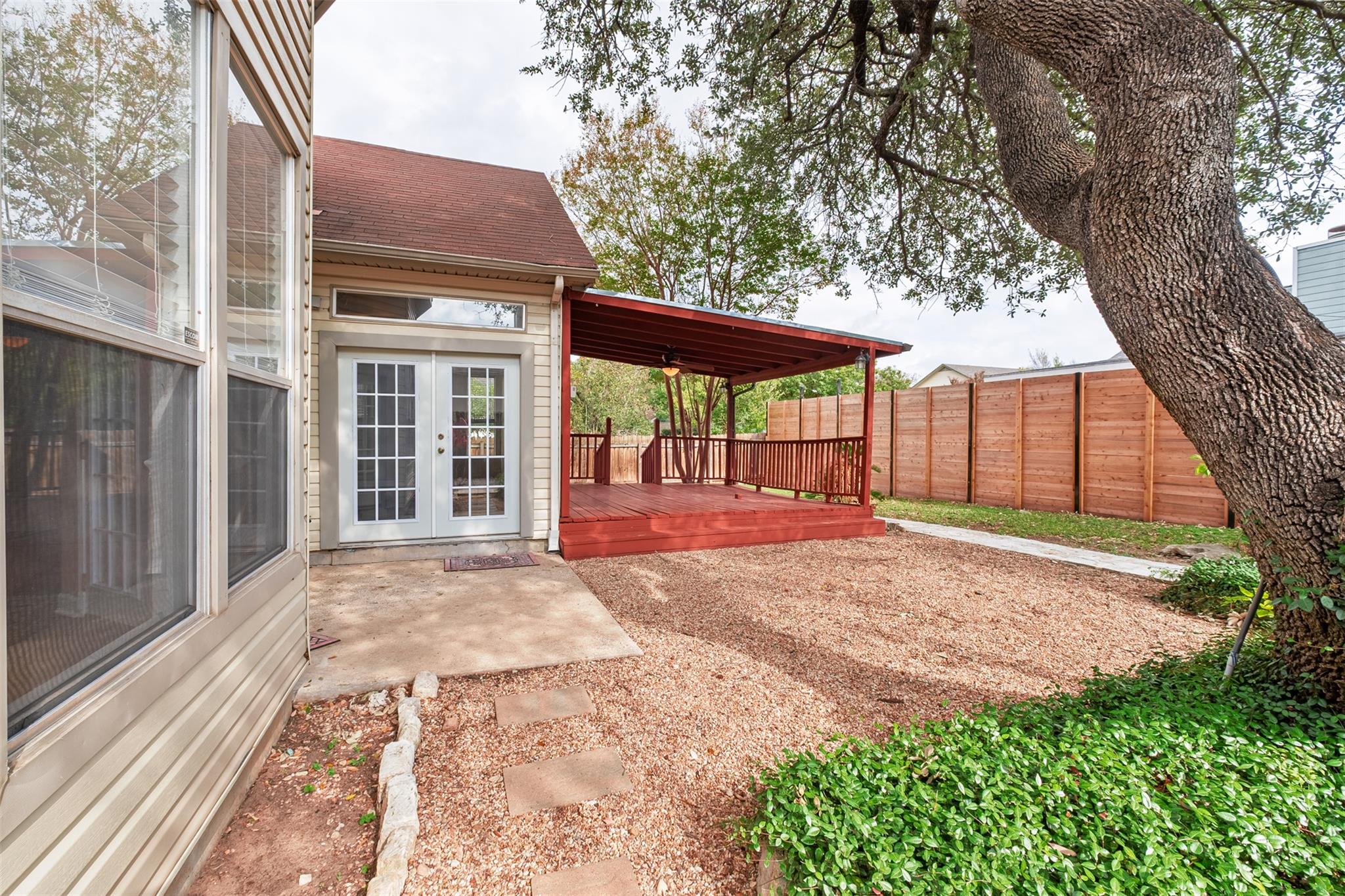 12505 Hunters Chase Dr, Austin, TX 78729
