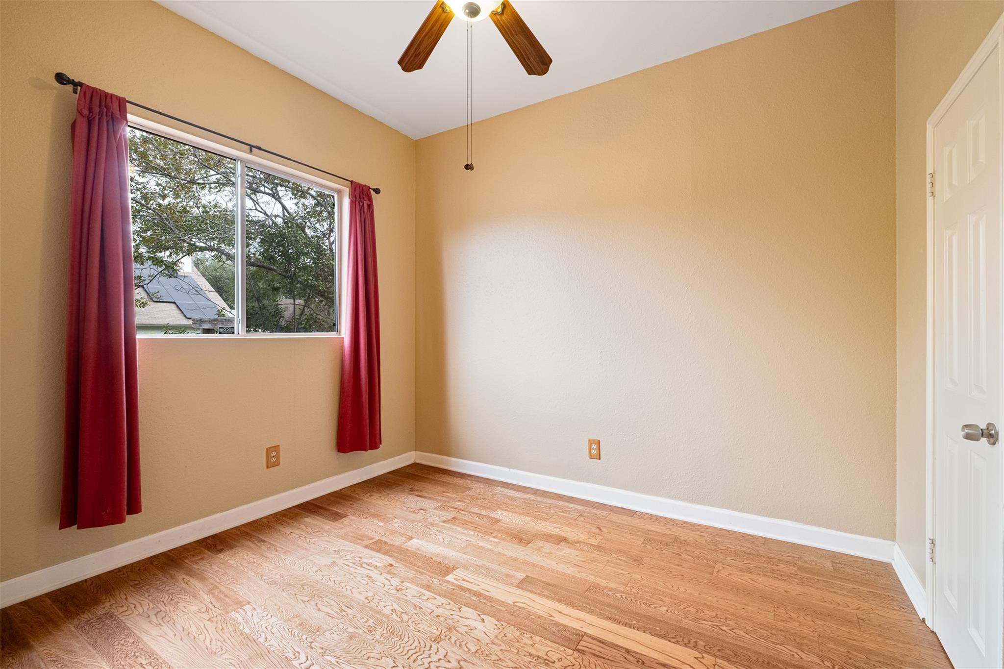 12505 Hunters Chase Dr, Austin, TX 78729