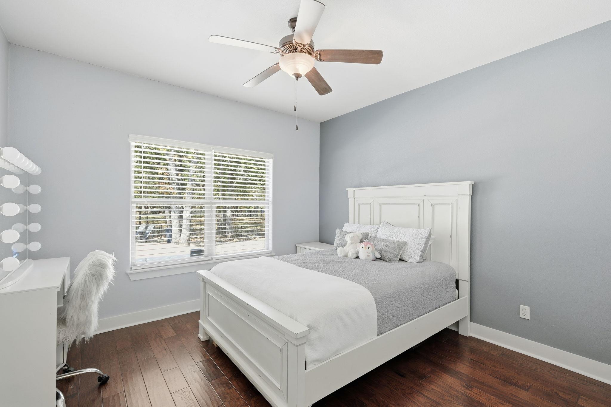 208 Independence Dr, Georgetown, TX 78633