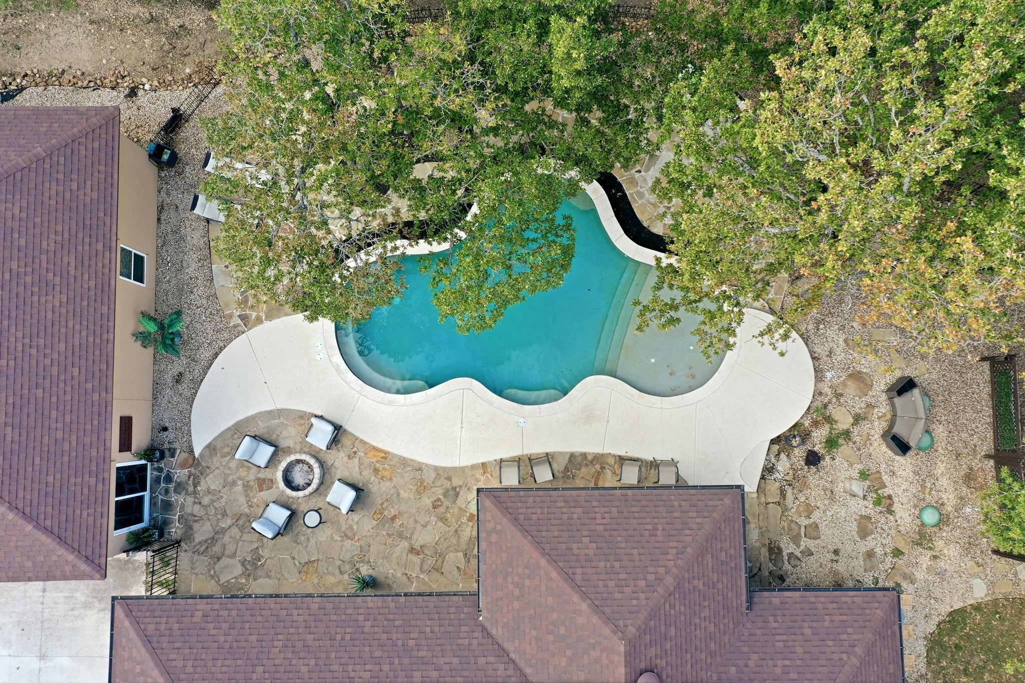 208 Independence Dr, Georgetown, TX 78633