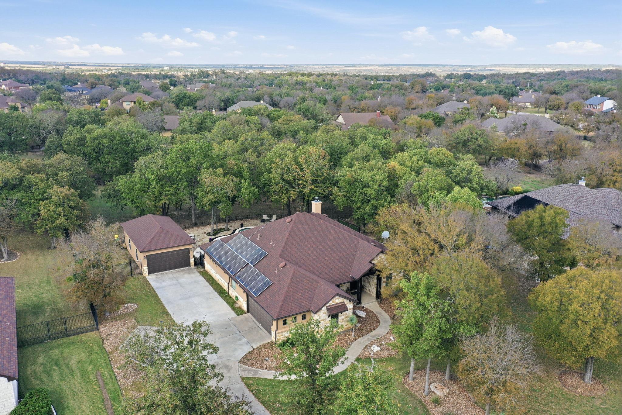 208 Independence Dr, Georgetown, TX 78633