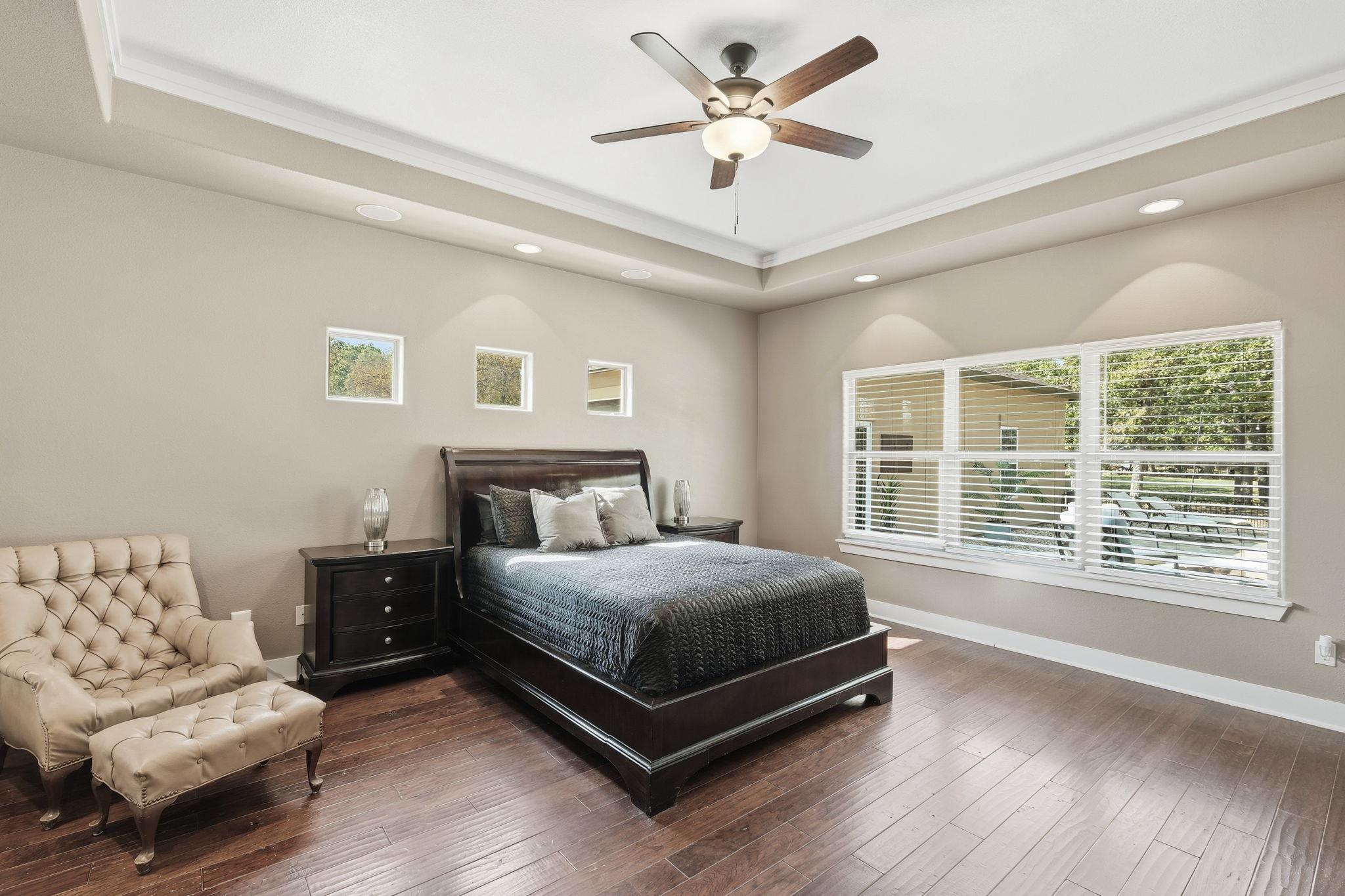 208 Independence Dr, Georgetown, TX 78633