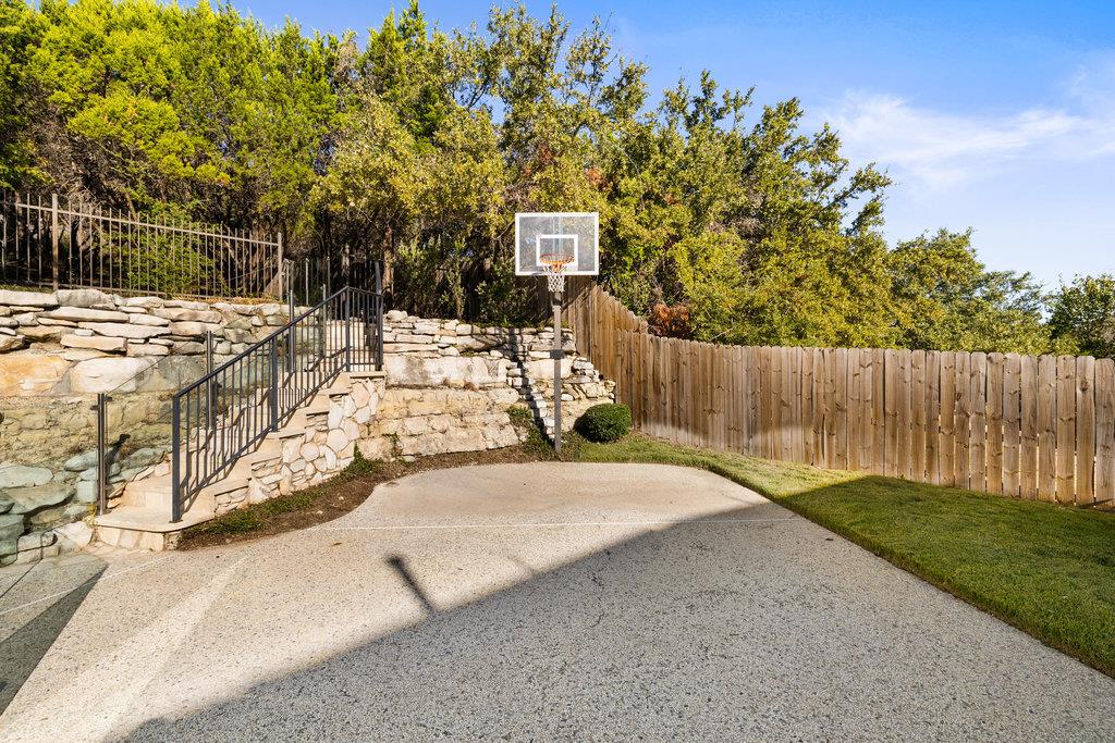 5960 Cape Coral Dr, Austin, TX 78746