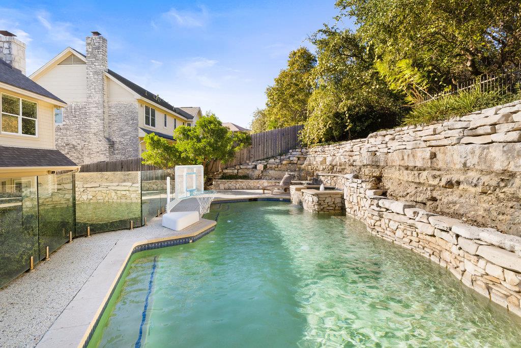 5960 Cape Coral Dr, Austin, TX 78746