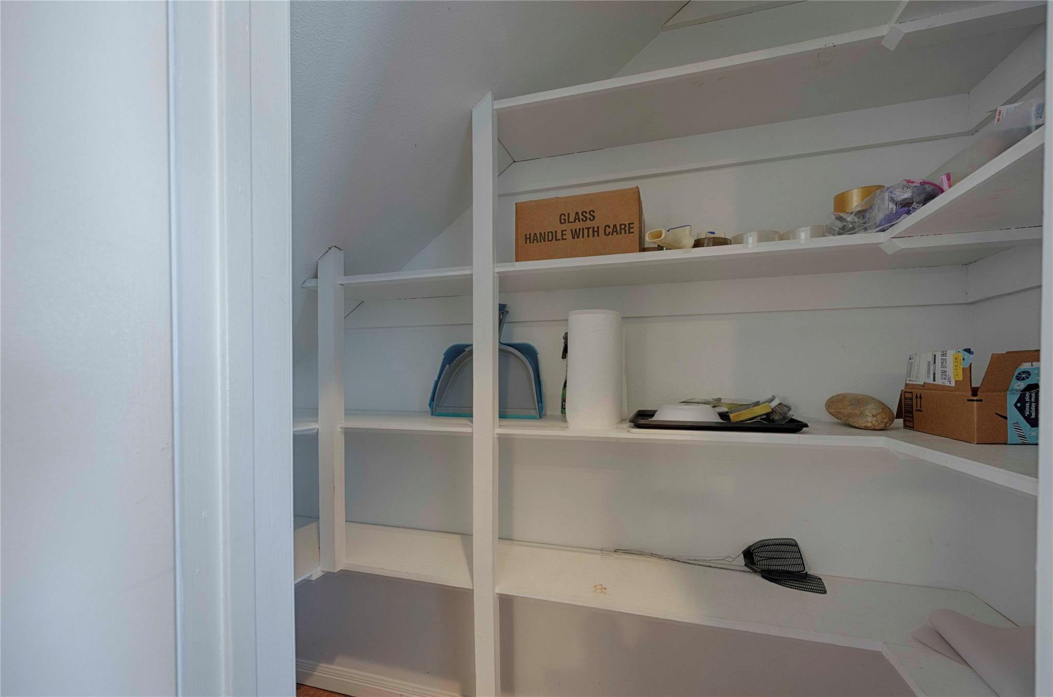 2040 W Guenther Ln, La Grange, TX 78945