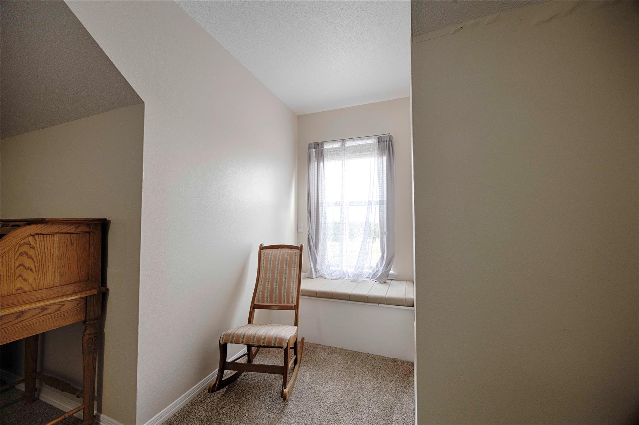 2040 W Guenther Ln, La Grange, TX 78945