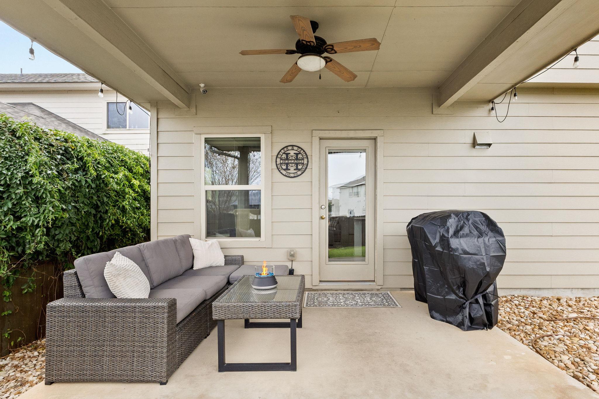 290 Tailwind Dr, Kyle, TX 78640