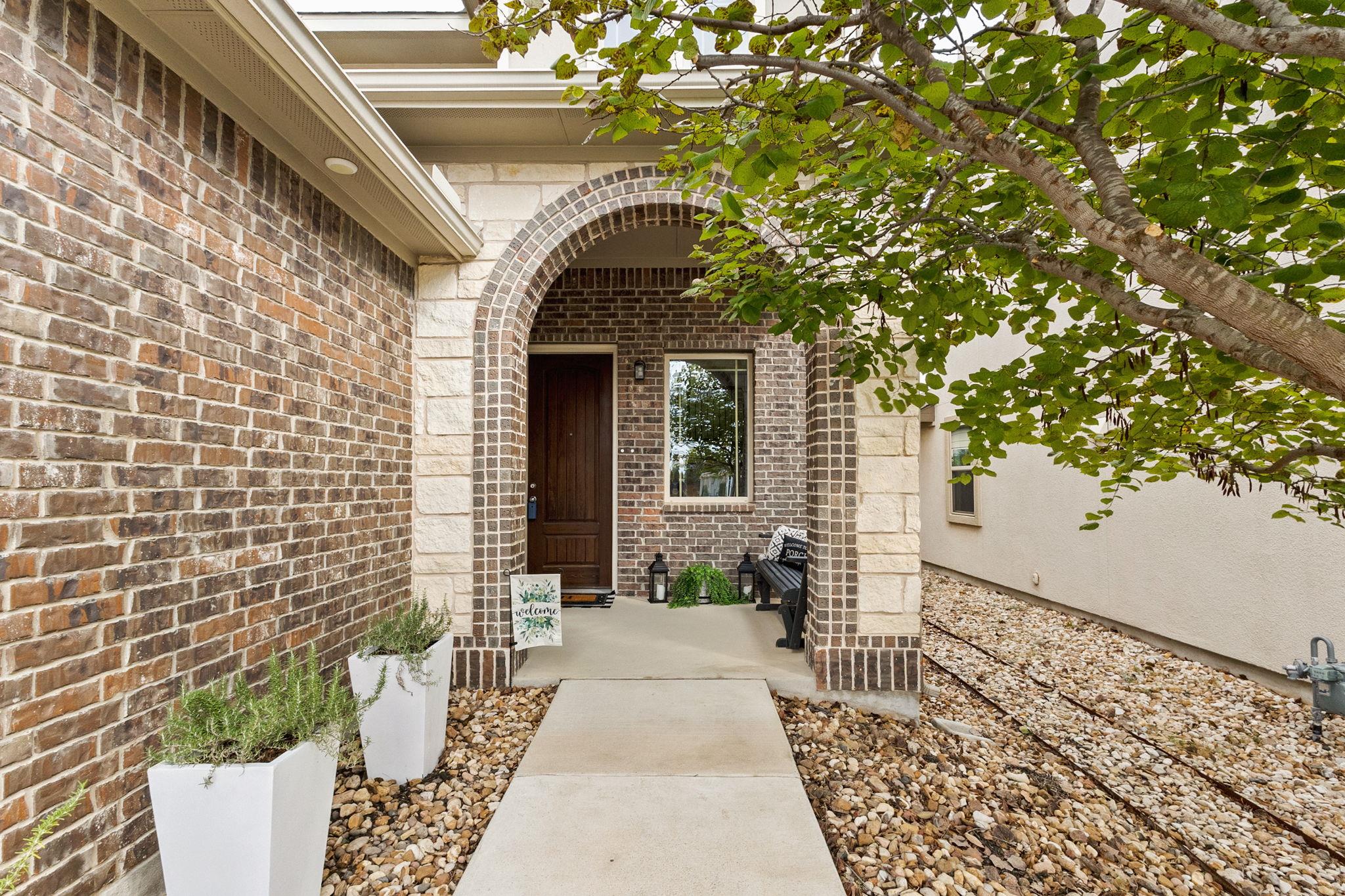 290 Tailwind Dr, Kyle, TX 78640