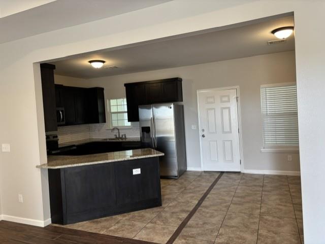 313 NW Carlos G Parker Blvd NW, Taylor, TX 76574