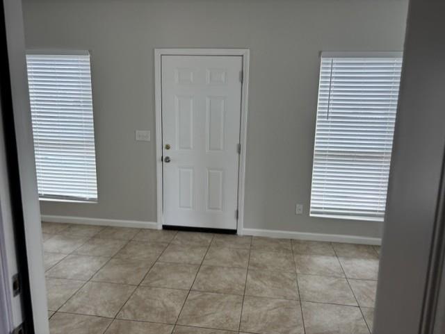 313 NW Carlos G Parker Blvd NW, Taylor, TX 76574