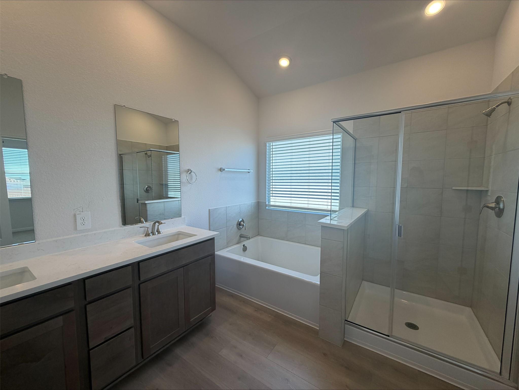 203 Divisadero Dr, Hutto, TX 78634