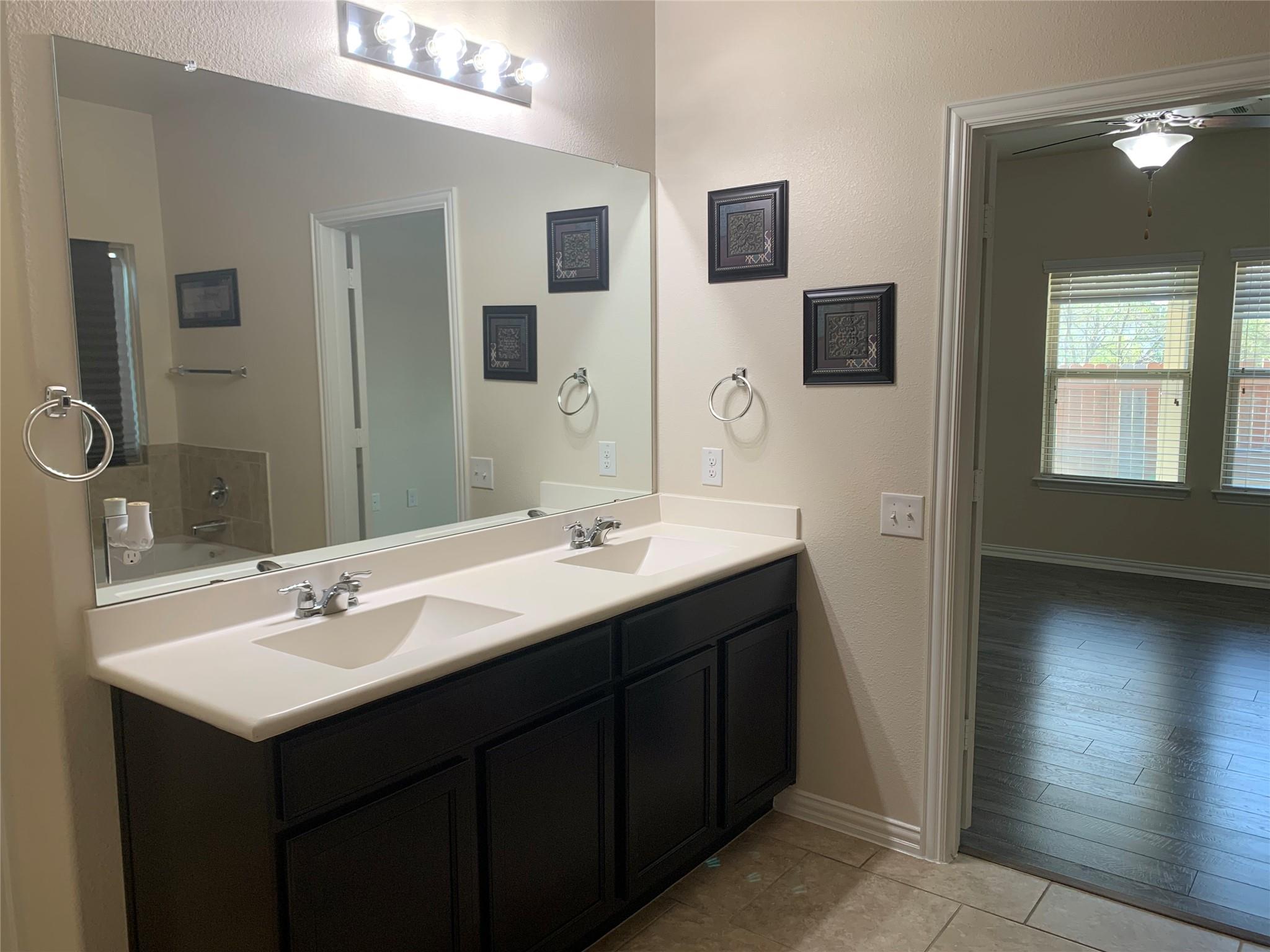 7216 Vail Ridge St, Austin, TX 78744