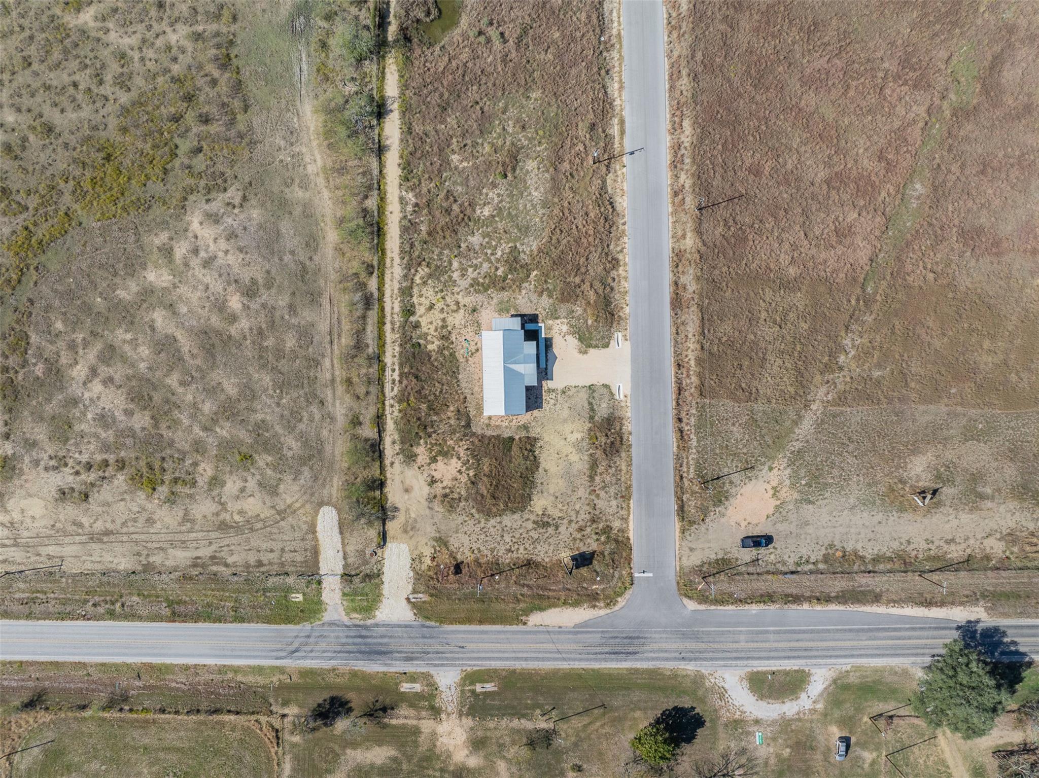 141 Beckham Dr, Dale, TX 78616