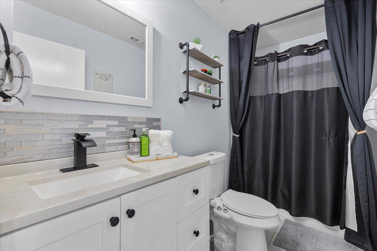 8824 Southwick Dr, Austin, TX 78724