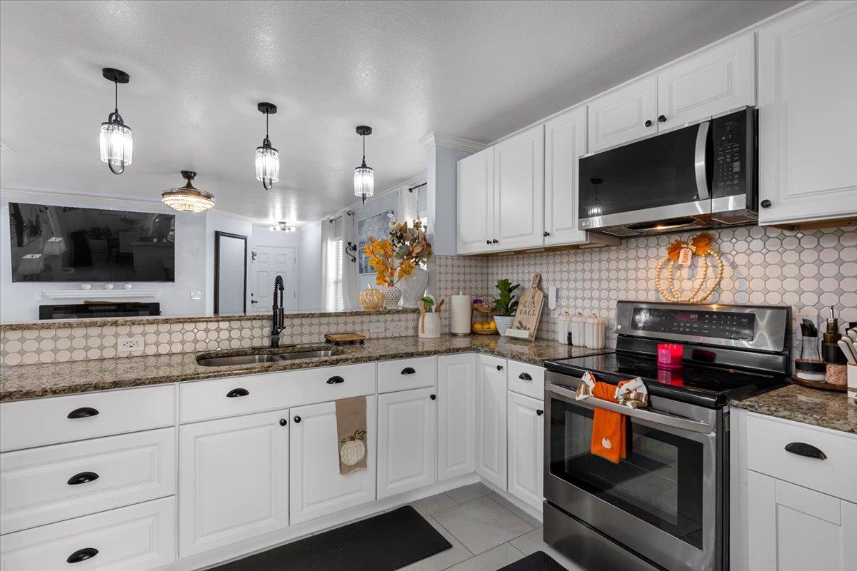 8824 Southwick Dr, Austin, TX 78724