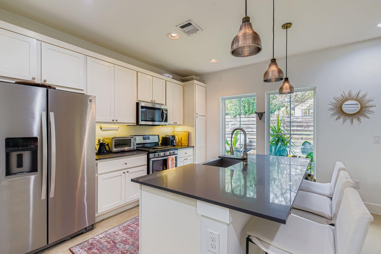 1213 Eleanor St # B, Austin, TX 78721