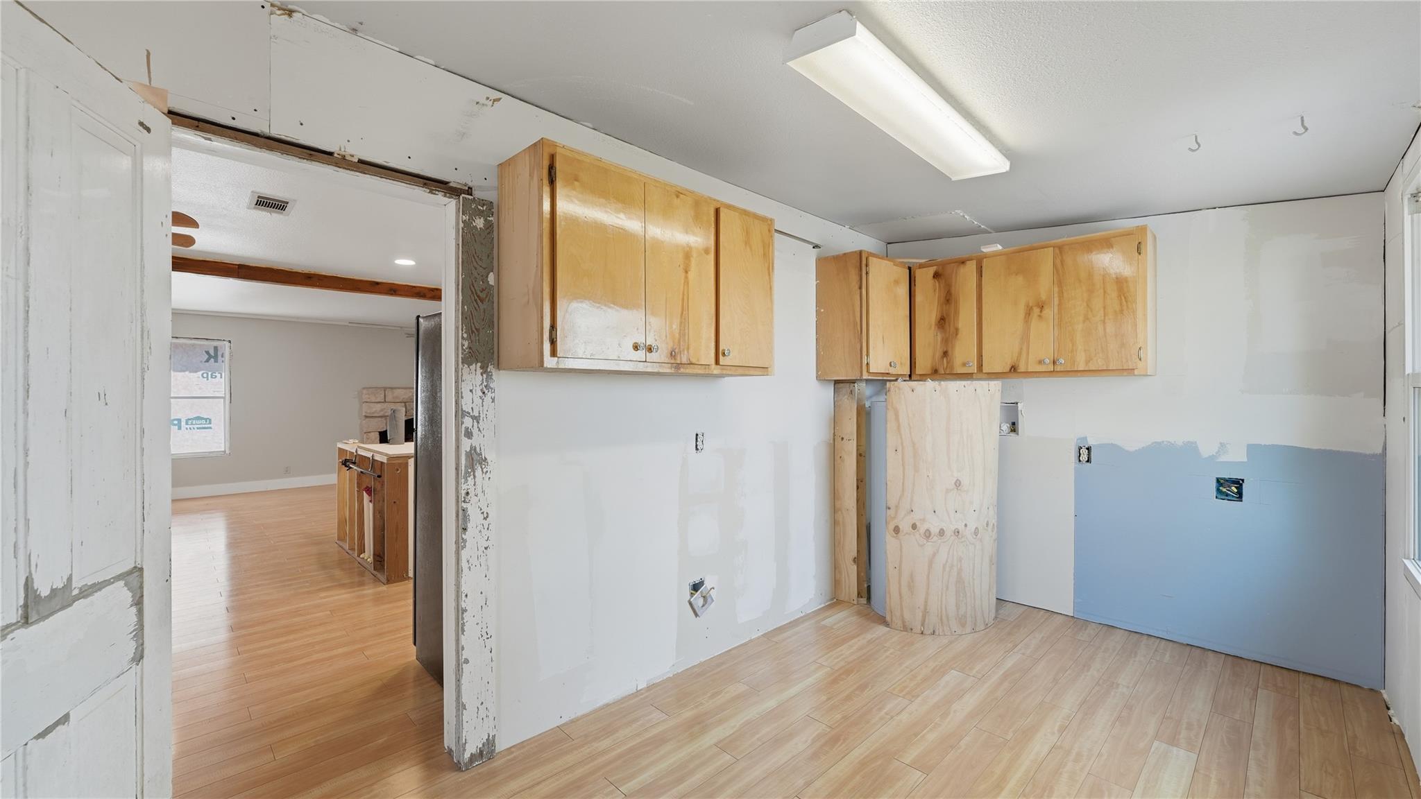 655 NW Loop 230, Smithville, TX 78957