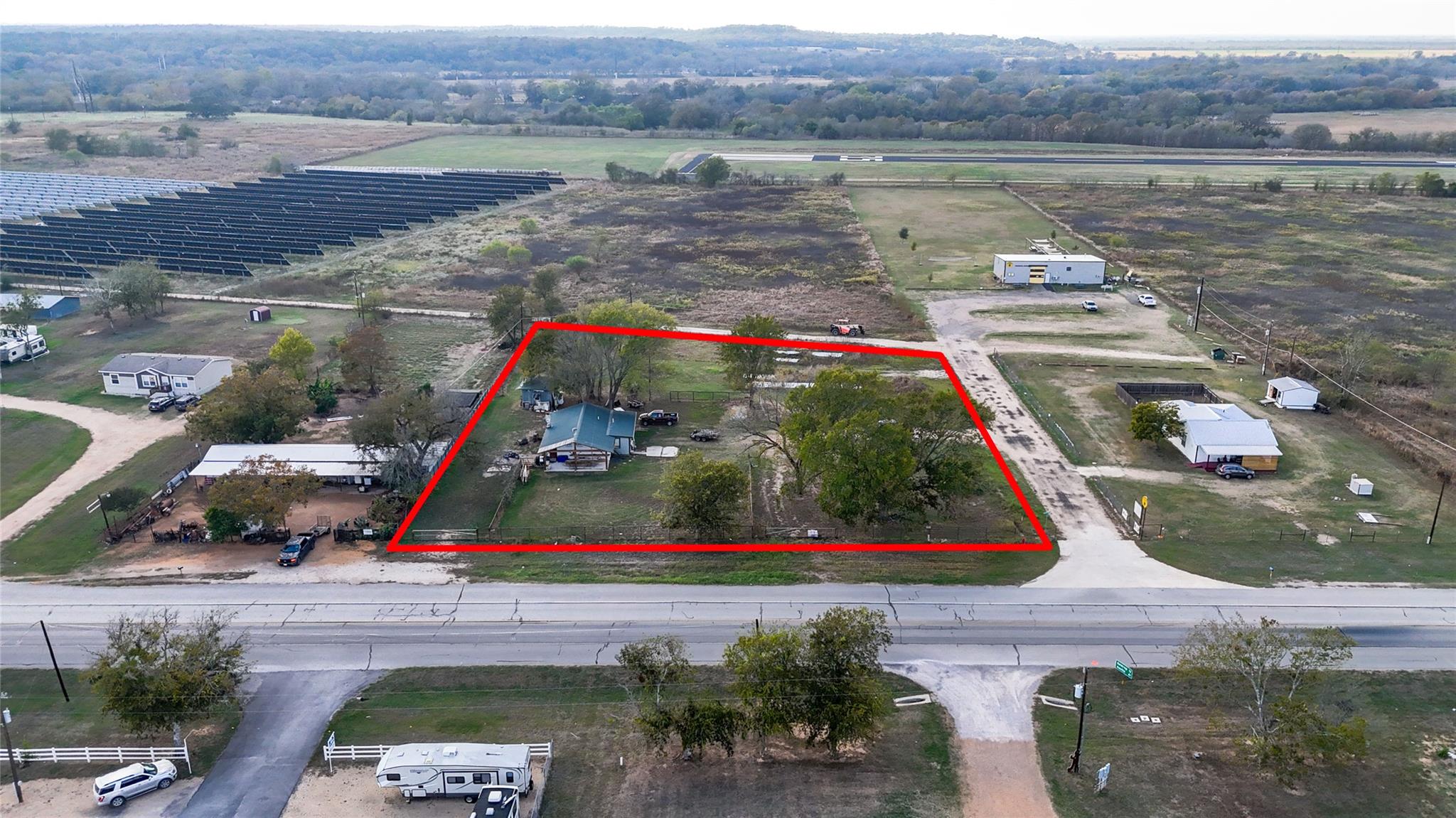 655 NW Loop 230, Smithville, TX 78957