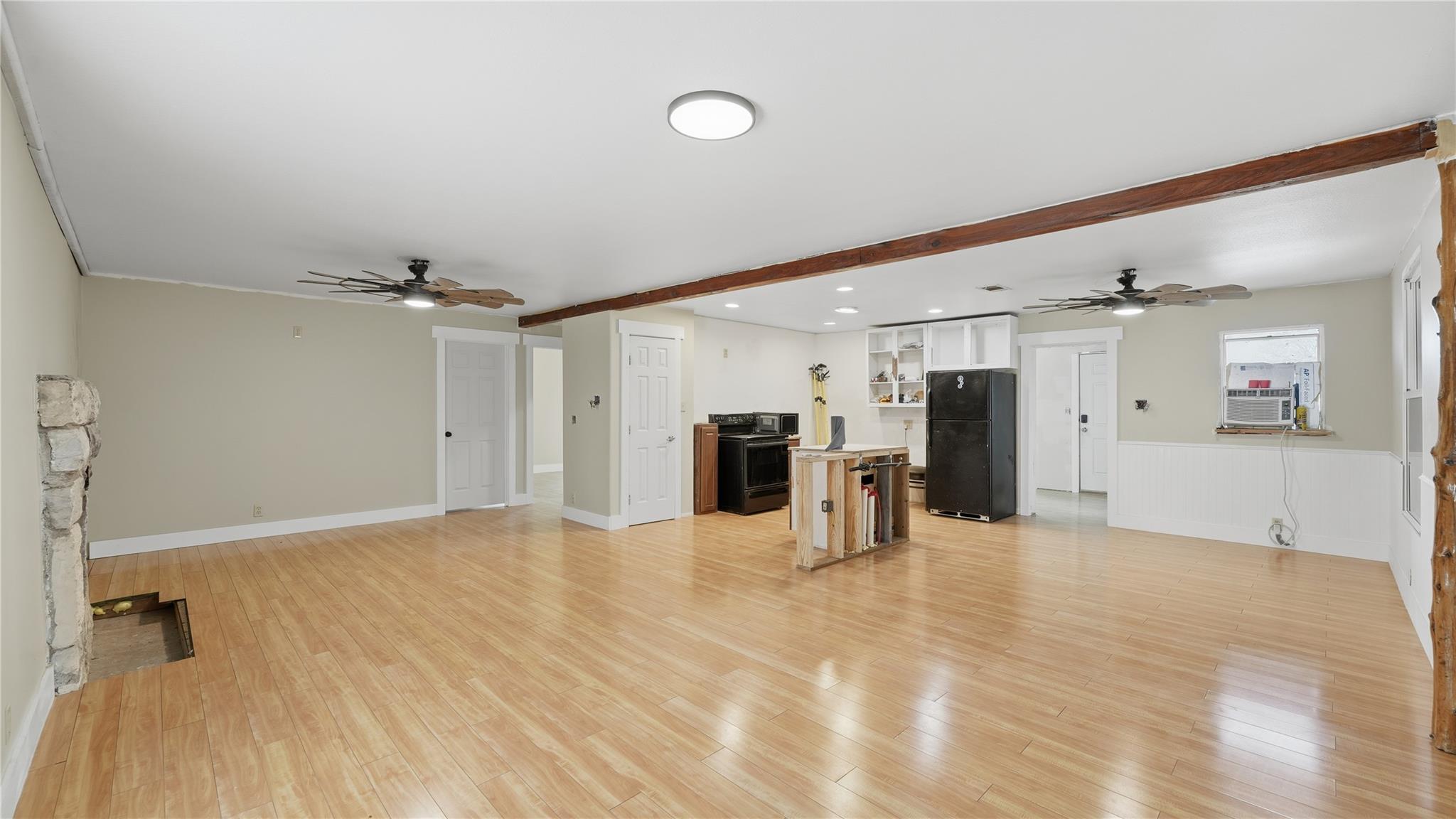 655 NW Loop 230, Smithville, TX 78957