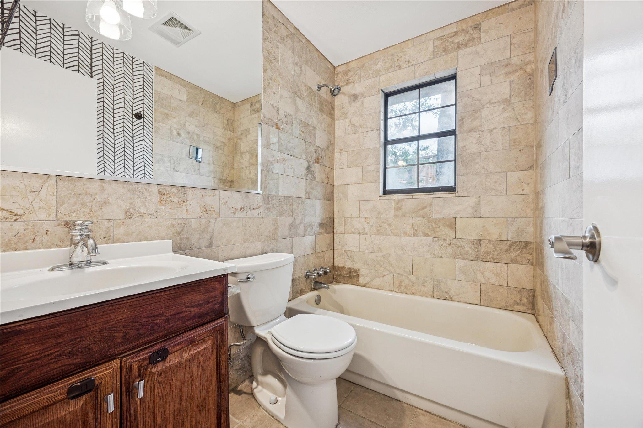 3104 Fontana Dr, Austin, TX 78704