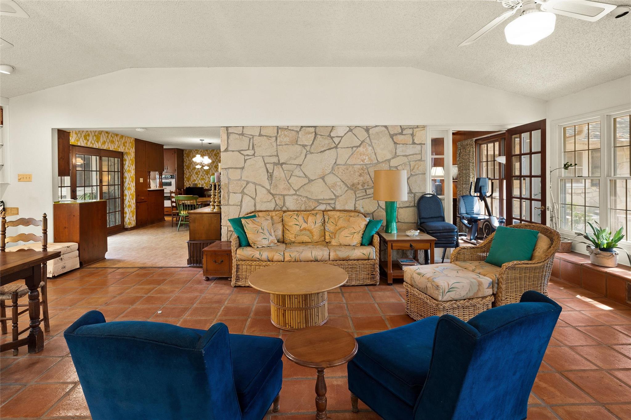 4101 Spicewood Springs Rd, Austin, TX 78759