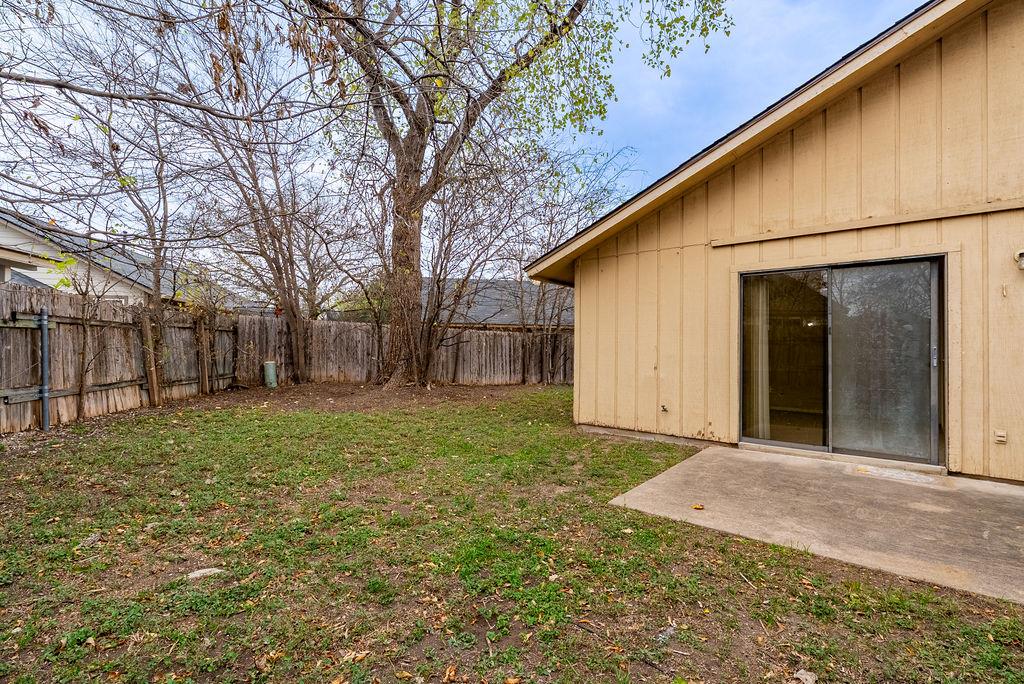1205 Inland Grn # B, Austin, TX 78758