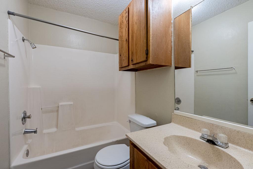 1205 Inland Grn # B, Austin, TX 78758