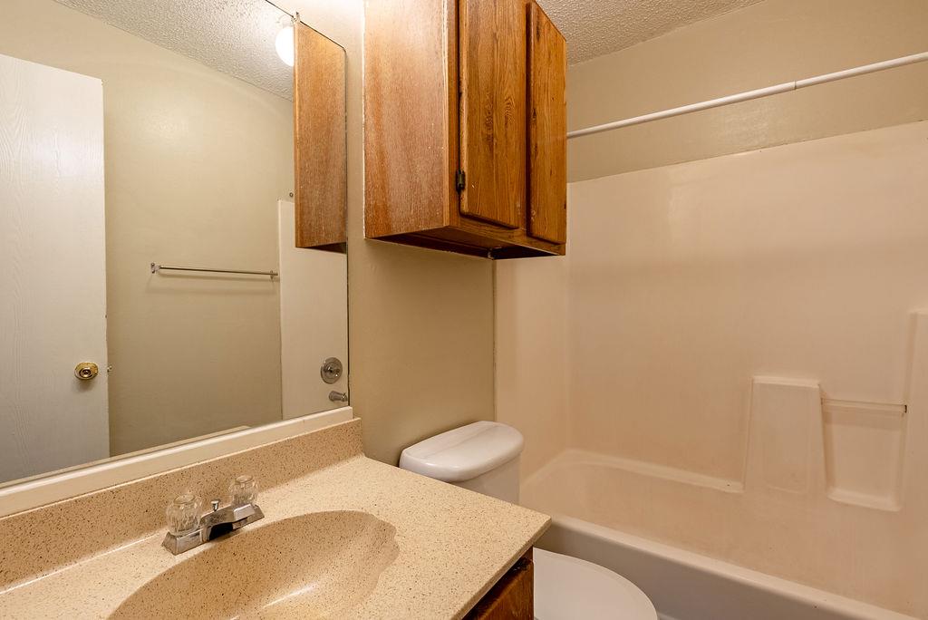 1205 Inland Grn # B, Austin, TX 78758