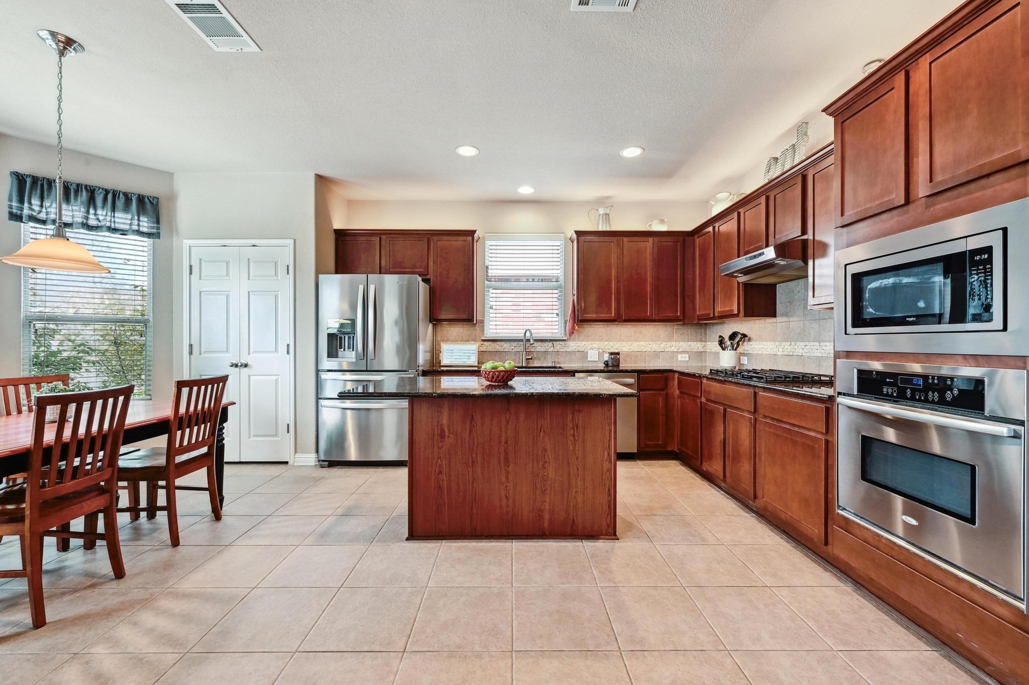 138 Tranquility Mtn, Buda, TX 78610