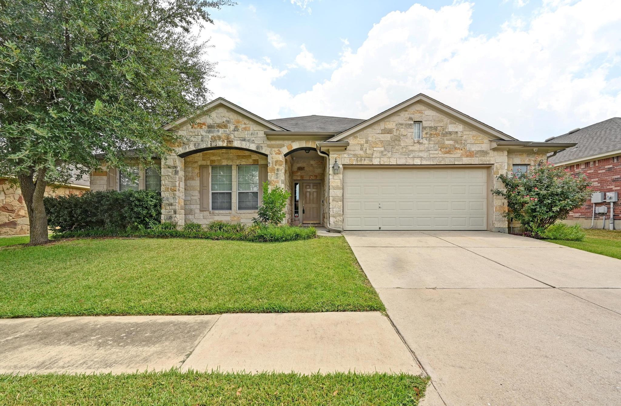 138 Tranquility Mtn, Buda, TX 78610