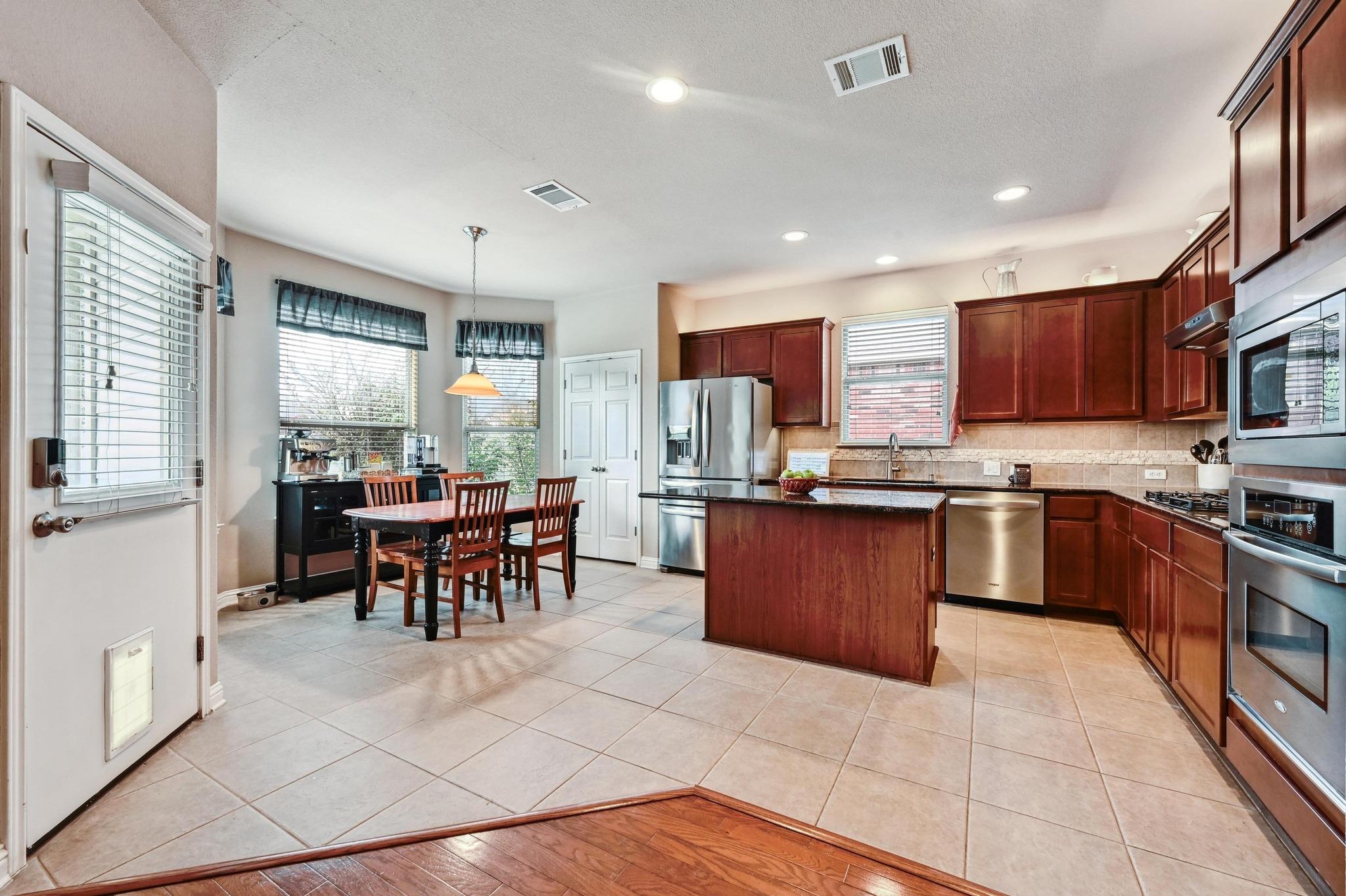 138 Tranquility Mtn, Buda, TX 78610