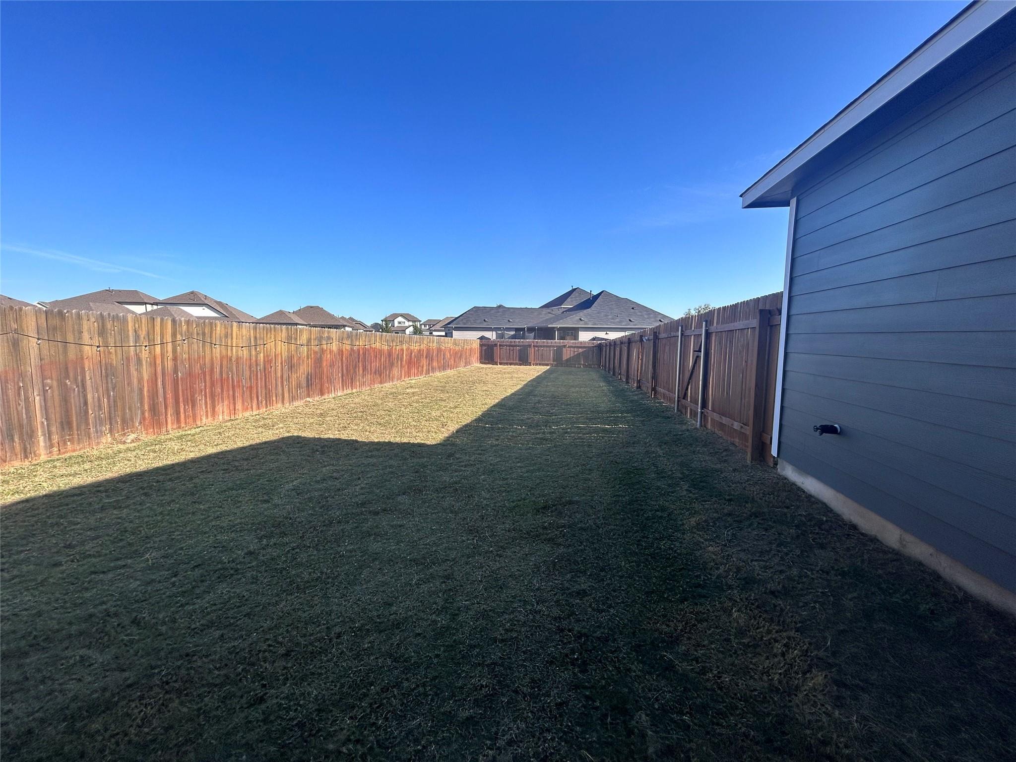 212 Whisper Rill Dr, Hutto, TX 78634