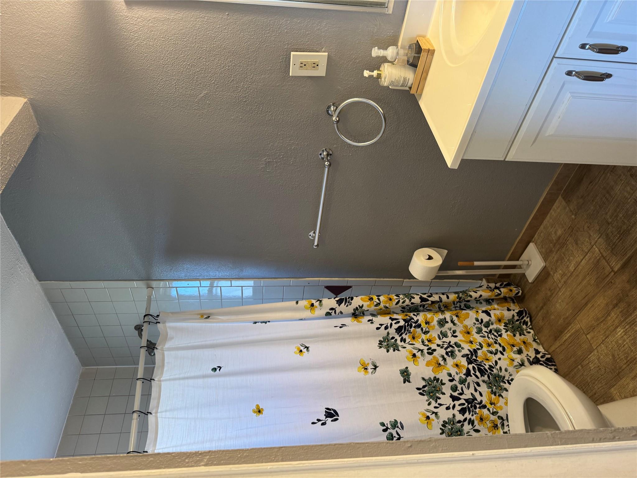 5300 W Highway 290, Dripping Springs, TX 78620