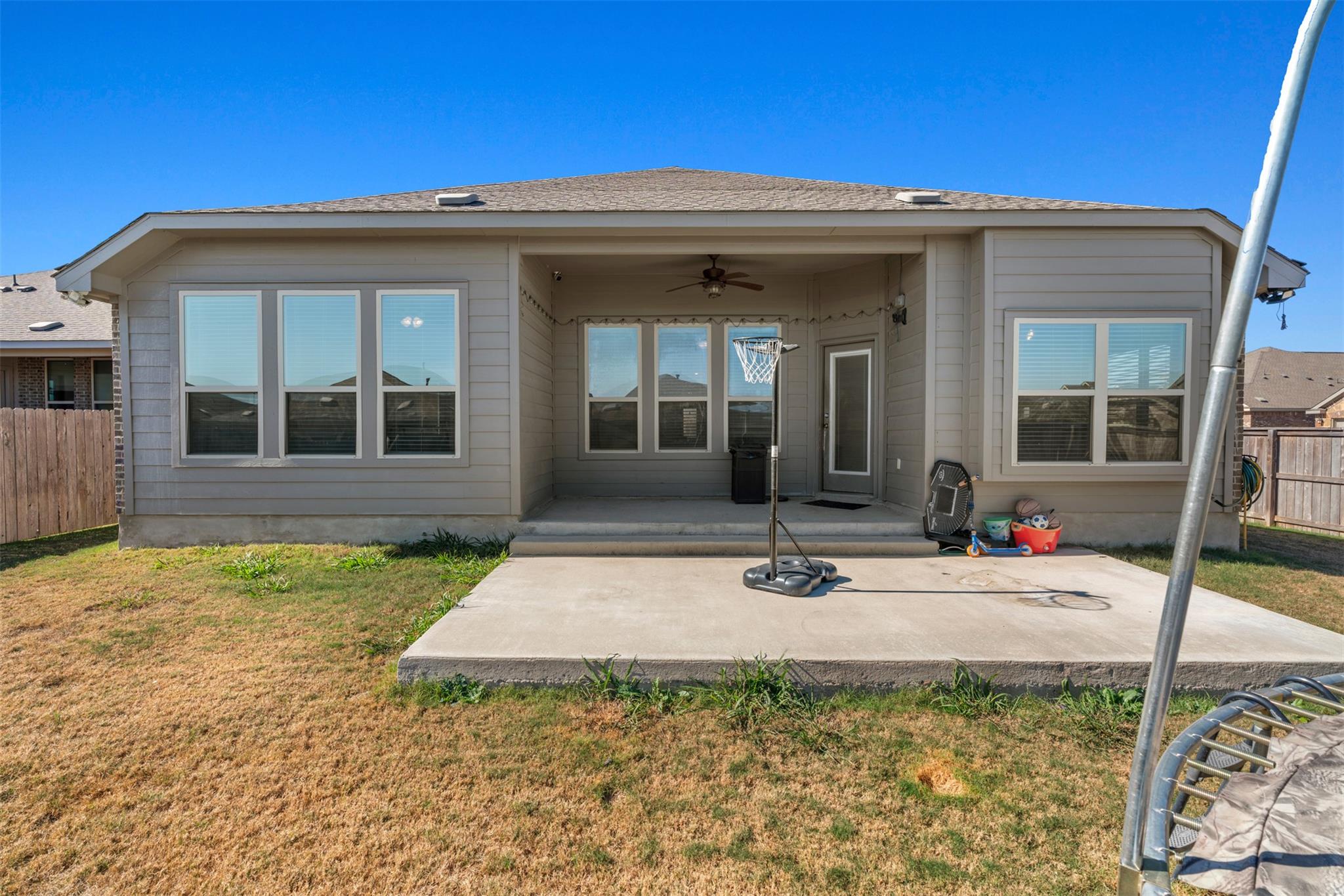 1229 Homer Ln, Round Rock, TX 78665