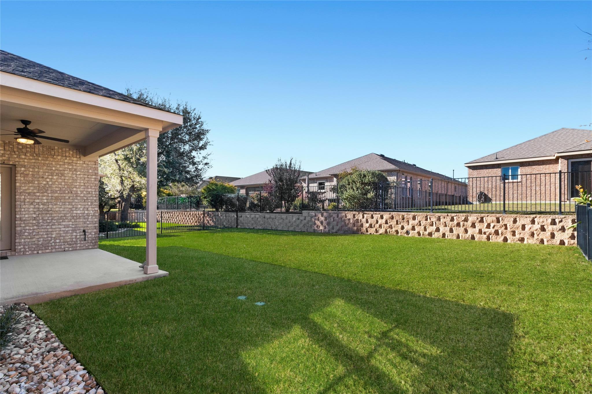 207 Longview Ln, Georgetown, TX 78633