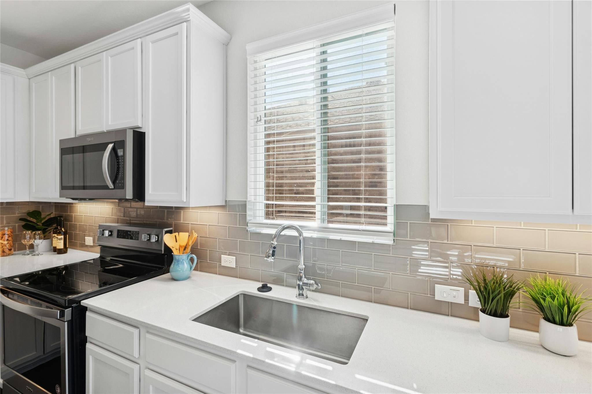 207 Longview Ln, Georgetown, TX 78633