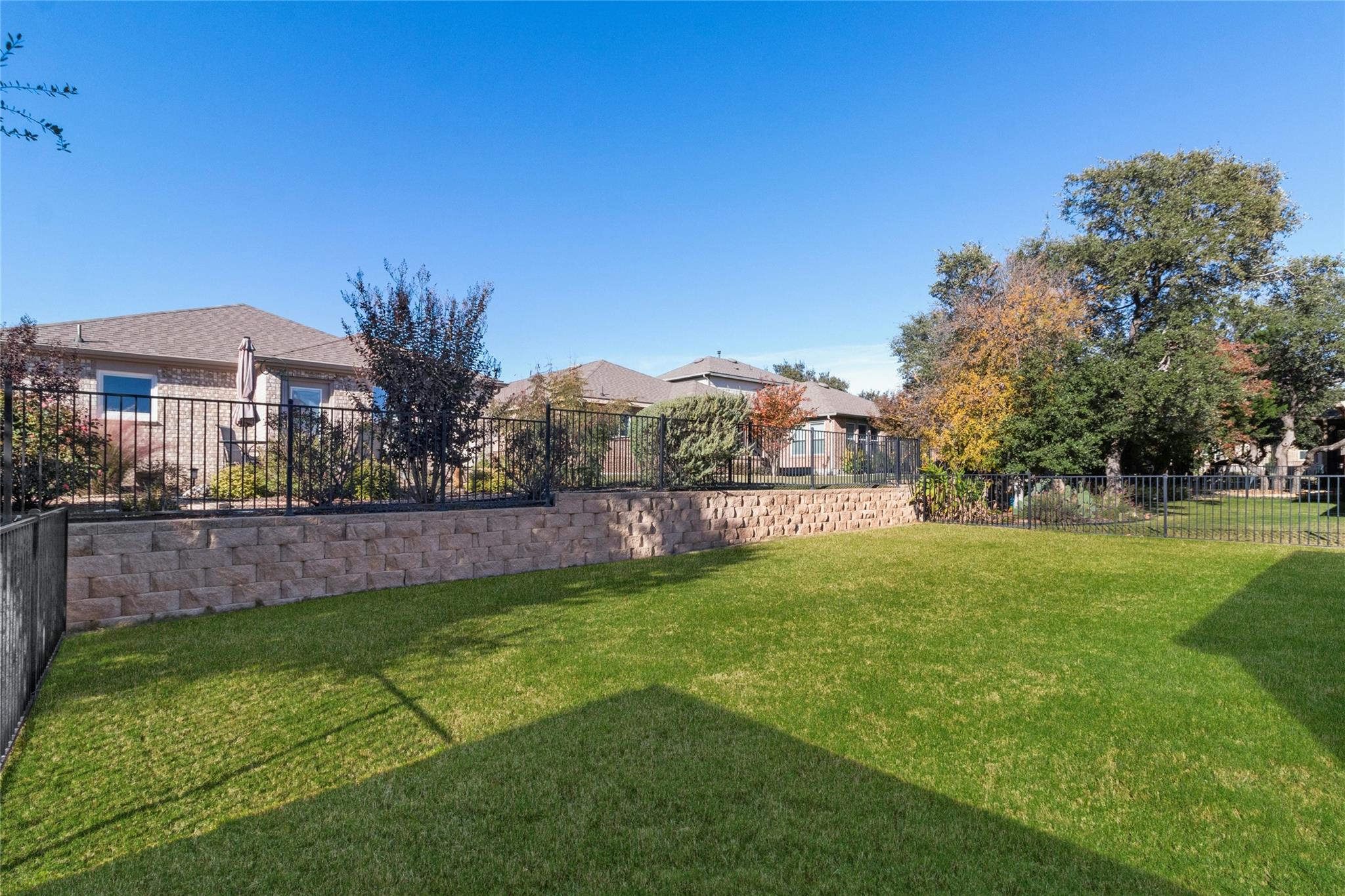 207 Longview Ln, Georgetown, TX 78633