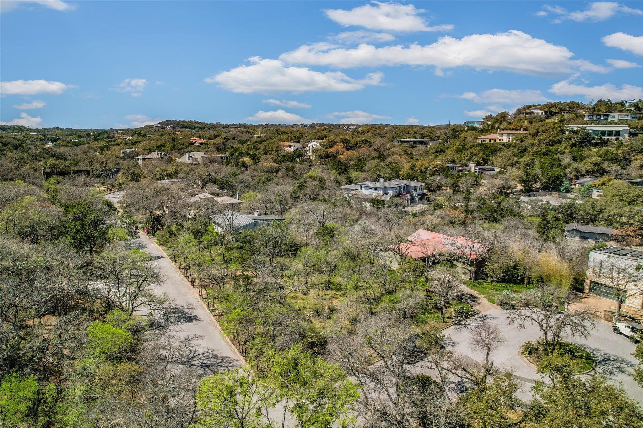 8 Sugar Shack Dr, West Lake Hills, TX 78746