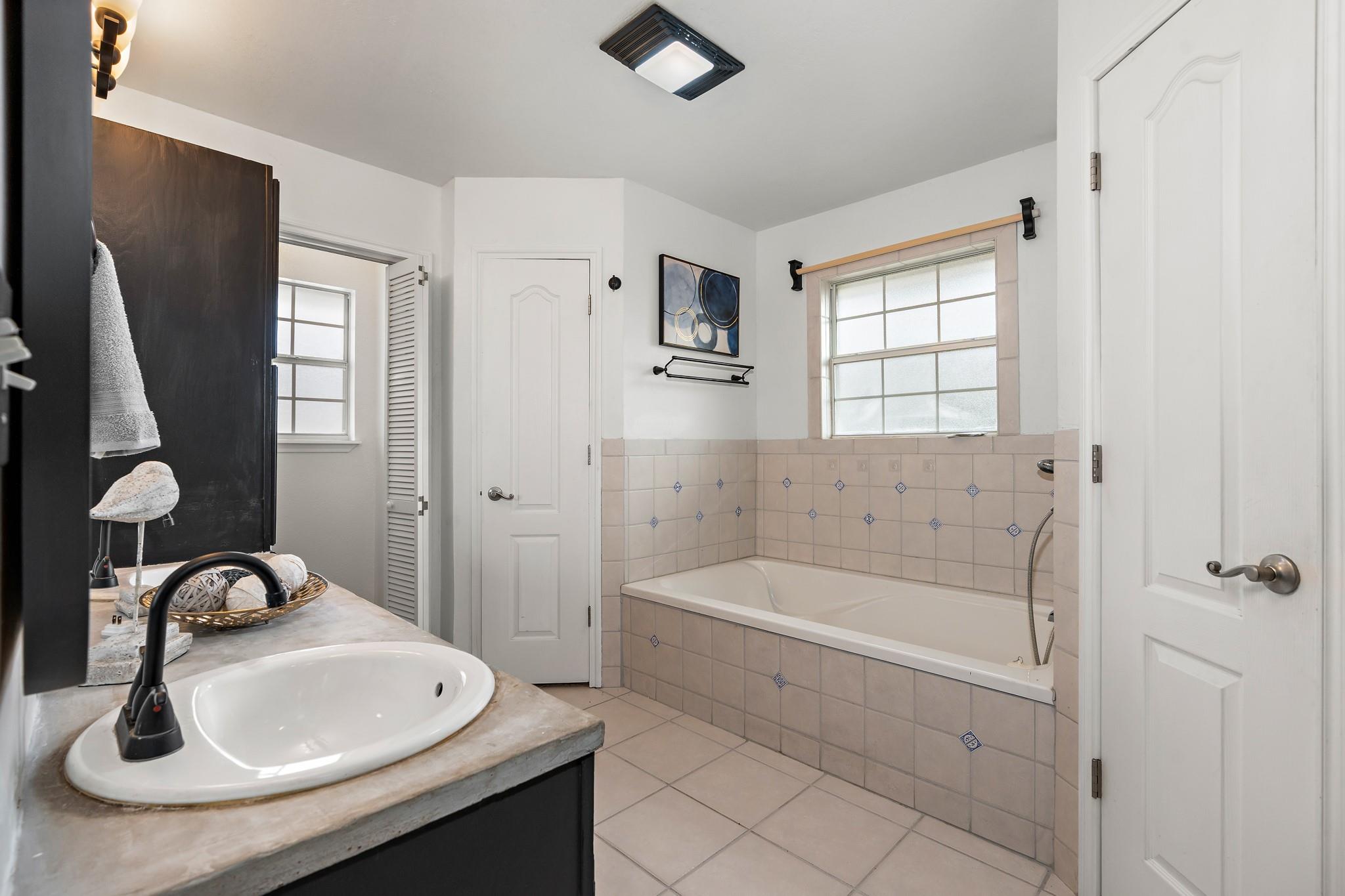 711 Mueller St, Copperas Cove, TX 76522