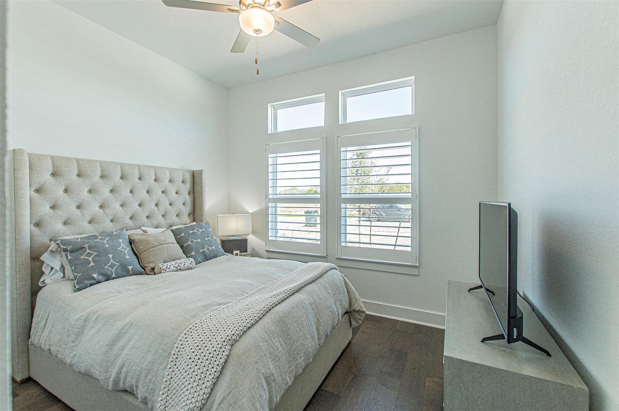 215 Milam Creek Dr, Kyle, TX 78640