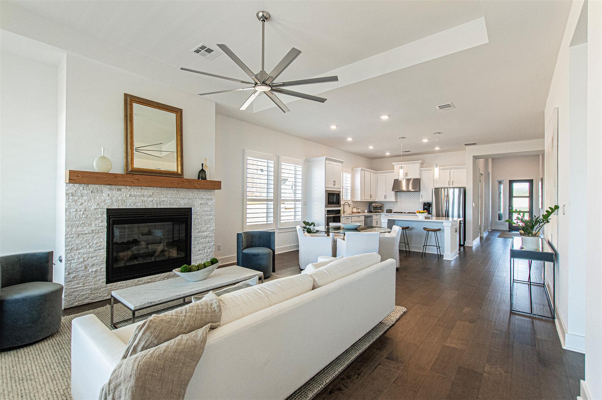 215 Milam Creek Dr, Kyle, TX 78640